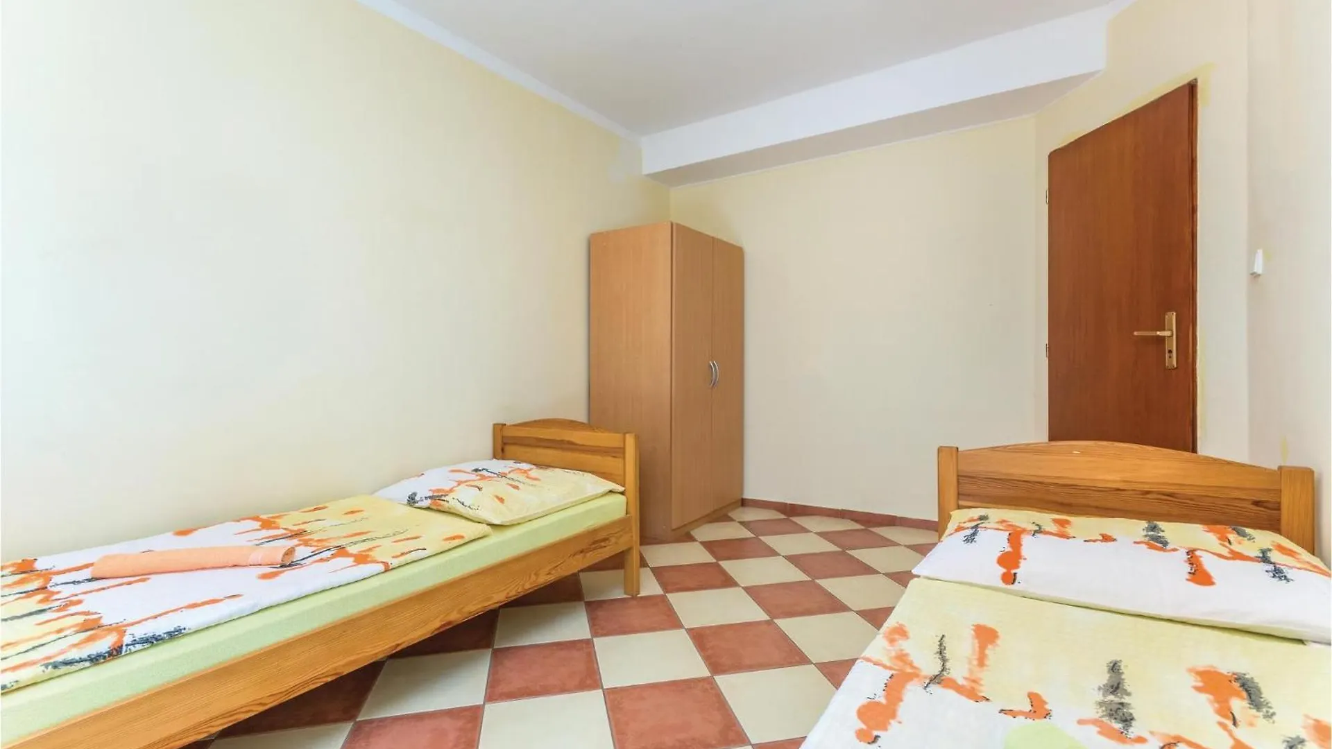 2 Bedroom Amazing Apartment In Labin Diminići Chorwacja
